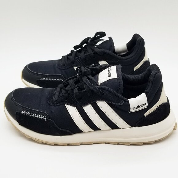 Adidas Women's Retrorun Running Sneakers from Finish Line Size 6 Black Comfort - Picture 4 of 16